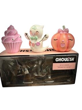 GHOULISH Set of 3 Halloween Cupcake Ghost and Pumpkin Decor